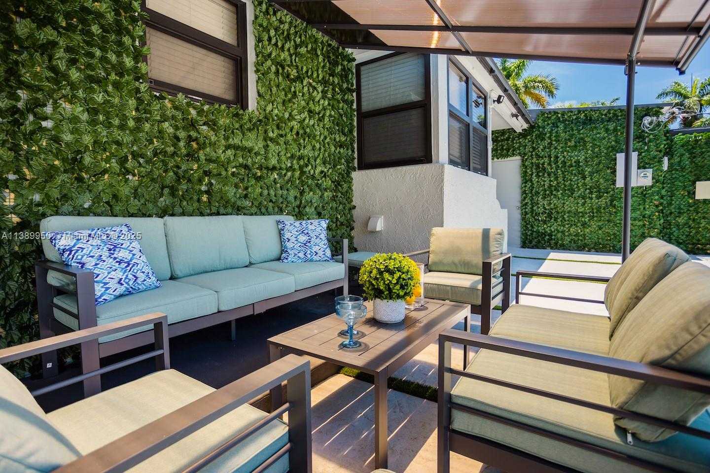 Small Image of 801 HARRISON ST, Hollywood Number 4
