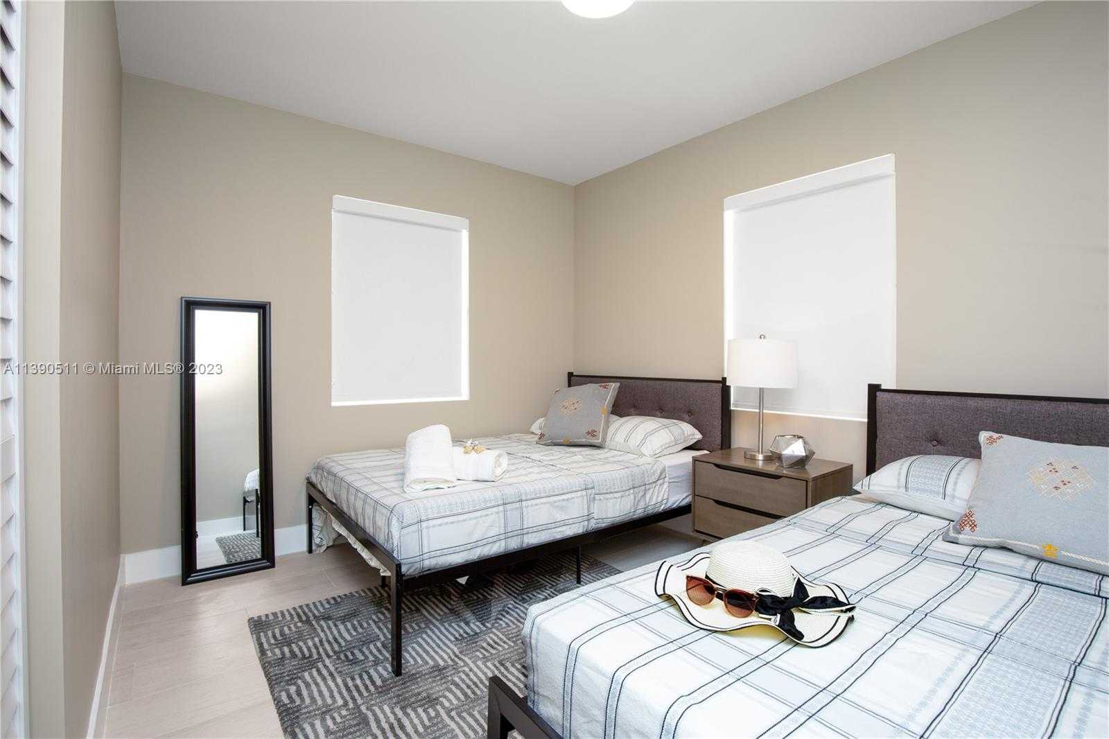 Small Image of 6428 SOUTH WEST 23RD ST #6428, Miami Number 10