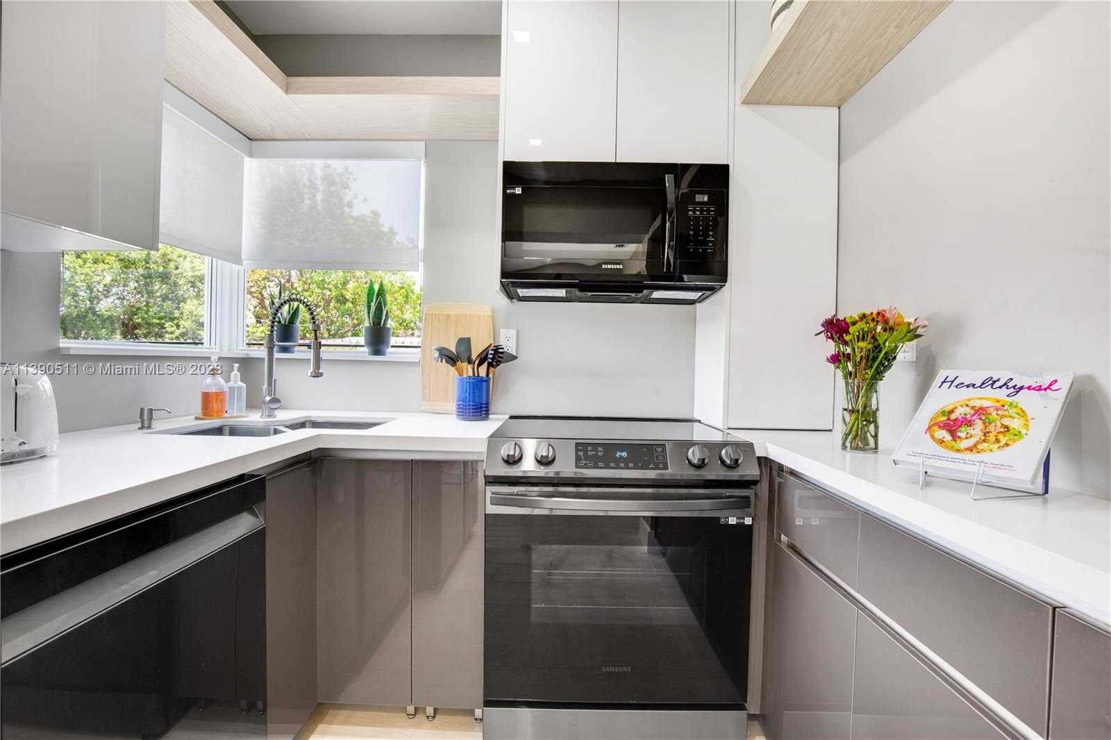 Small Image of 6428 SOUTH WEST 23RD ST #6428, Miami Number 26