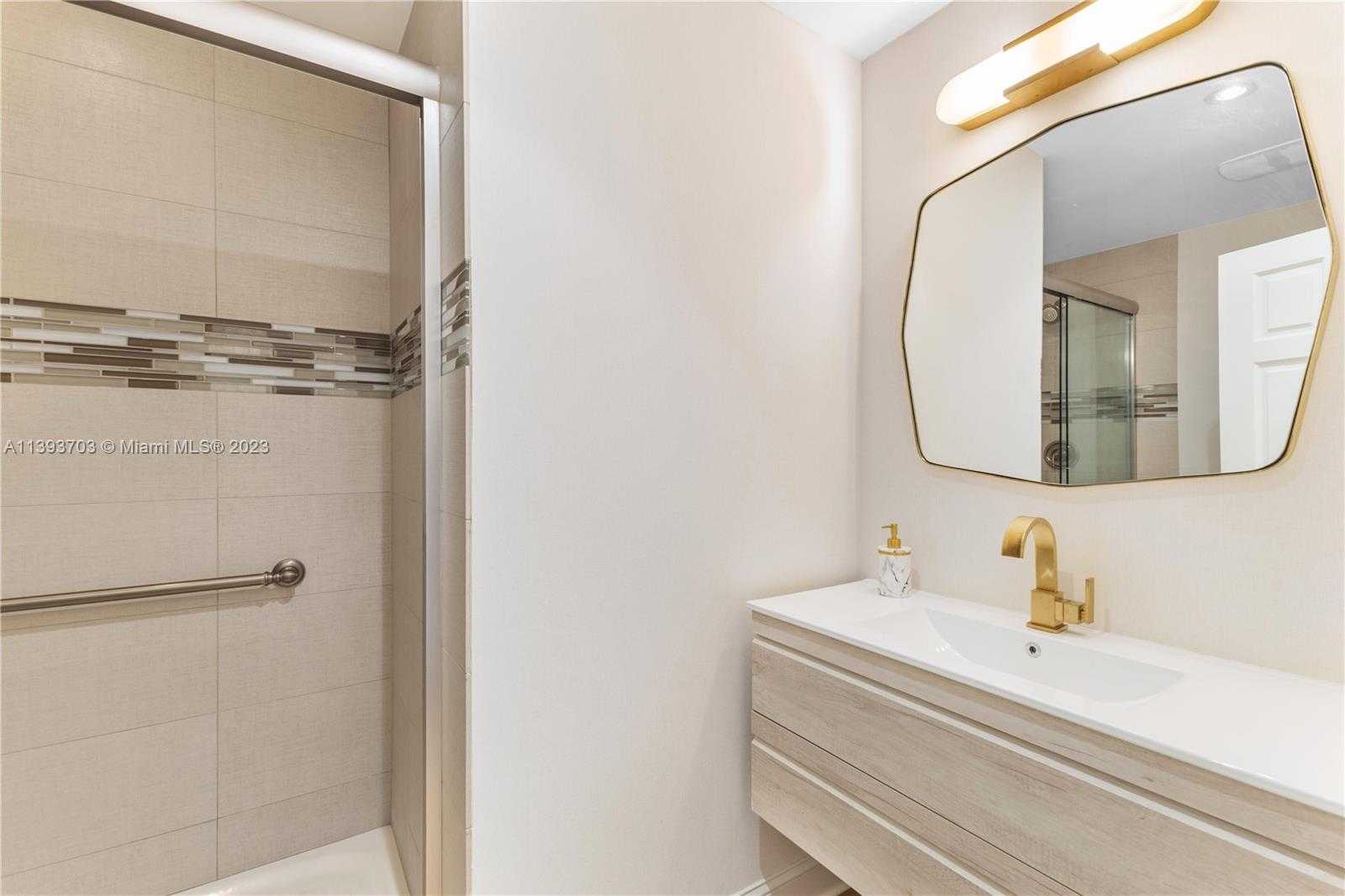 Small Image of 2436 FISHER ISLAND DR #5306, Miami Beach Number 29