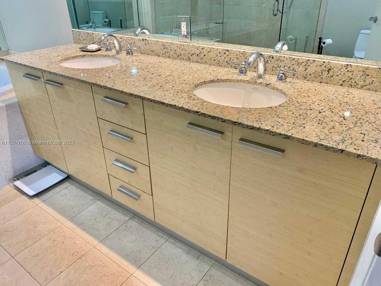 Small Image of 1830 SOUTH OCEAN DR #1610, Hallandale Beach Number 19