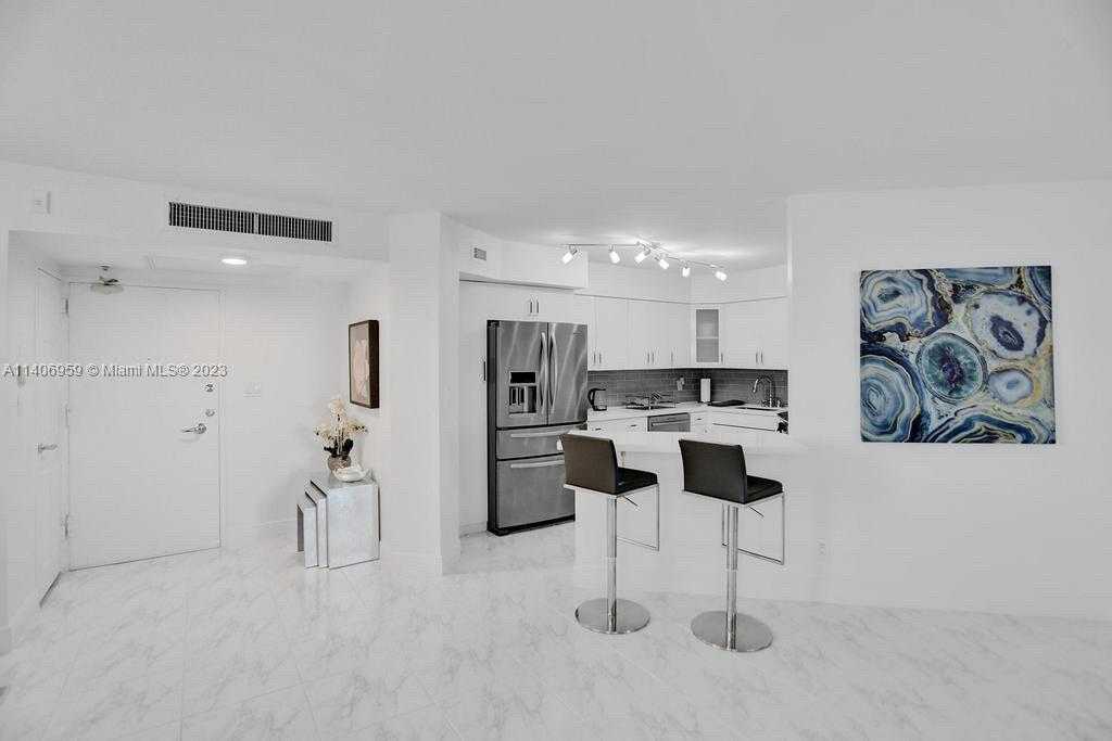 Small Image of 5161 COLLINS AVE #412, Miami Beach Number 5