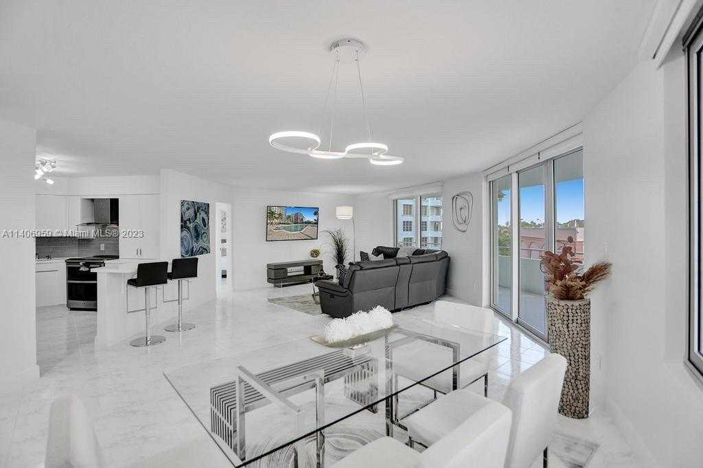 Small Image of 5161 COLLINS AVE #412, Miami Beach Number 7
