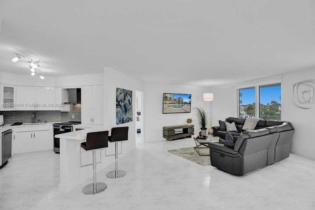 Small Image of 5161 COLLINS AVE #412, Miami Beach Number 9