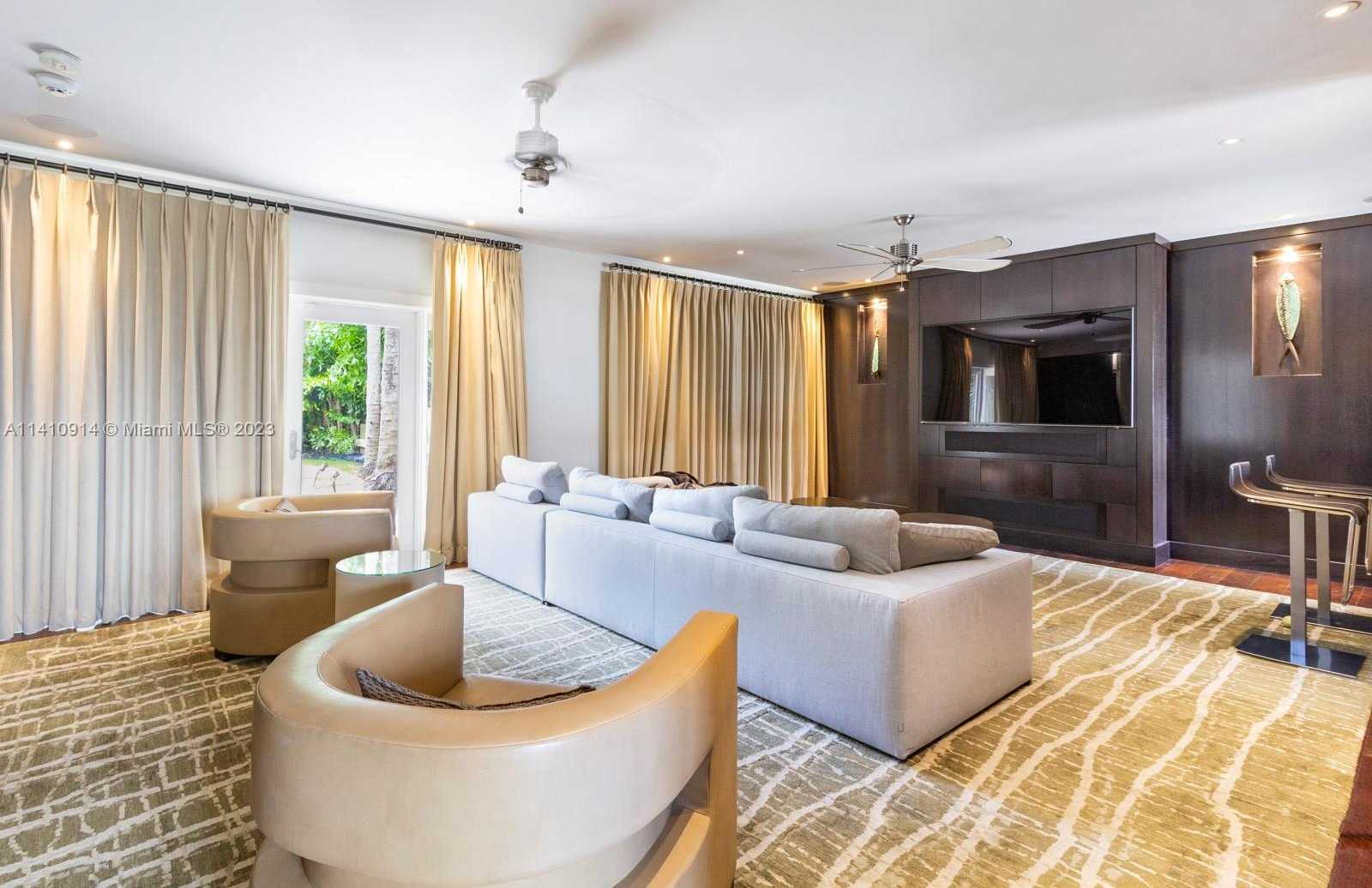 Small Image of 820 WEST DILIDO DR, Miami Beach Number 10