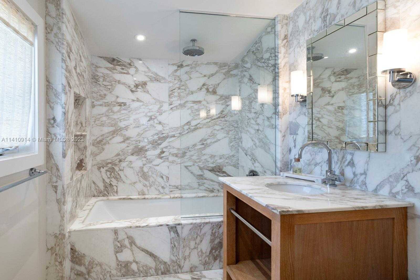 Small Image of 820 WEST DILIDO DR, Miami Beach Number 16