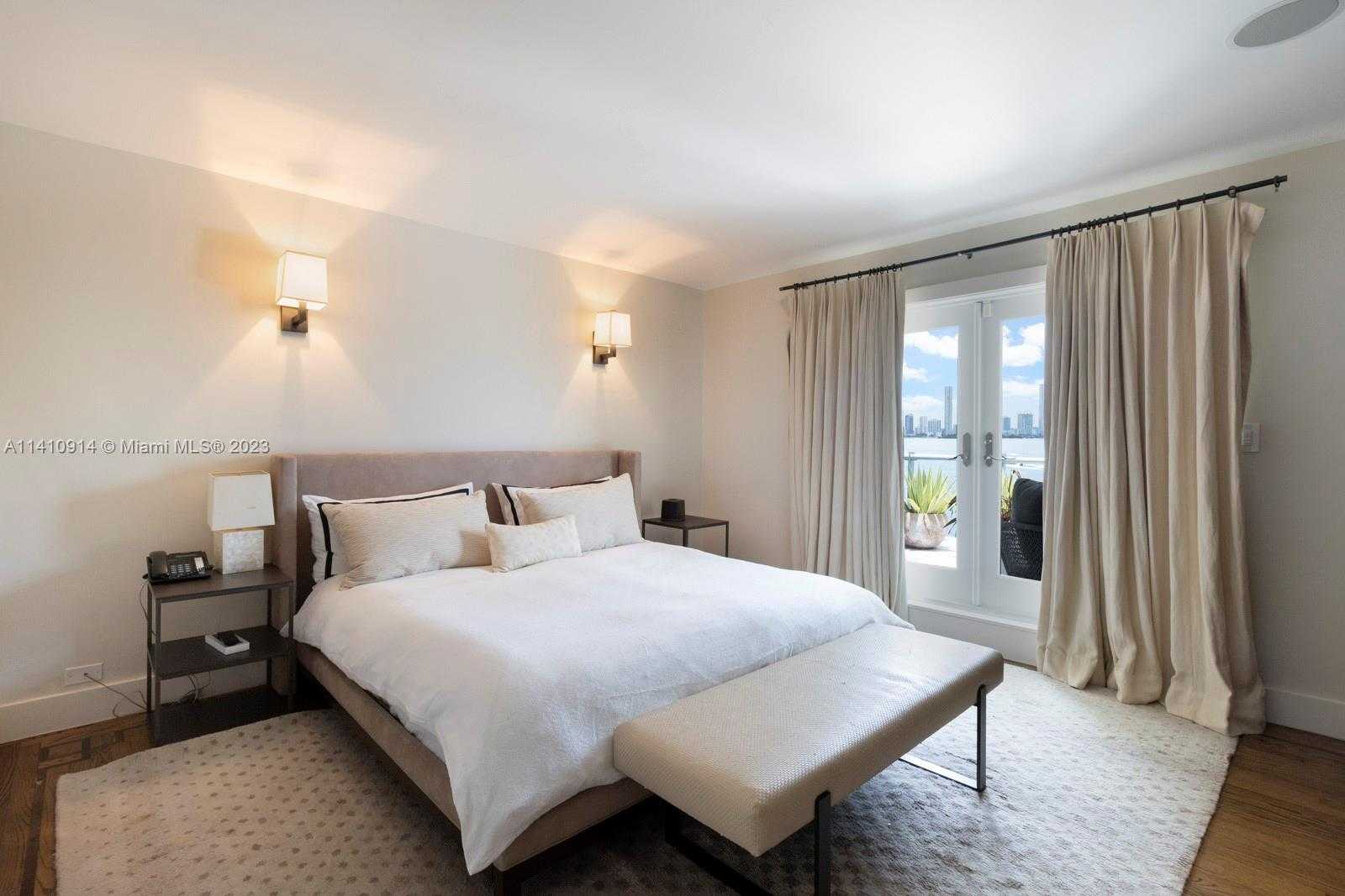 Small Image of 820 WEST DILIDO DR, Miami Beach Number 17