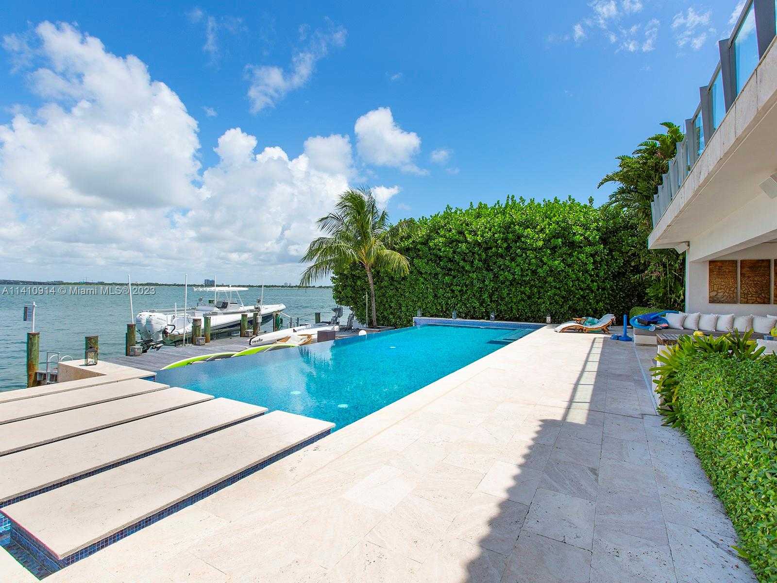 Small Image of 820 WEST DILIDO DR, Miami Beach Number 24