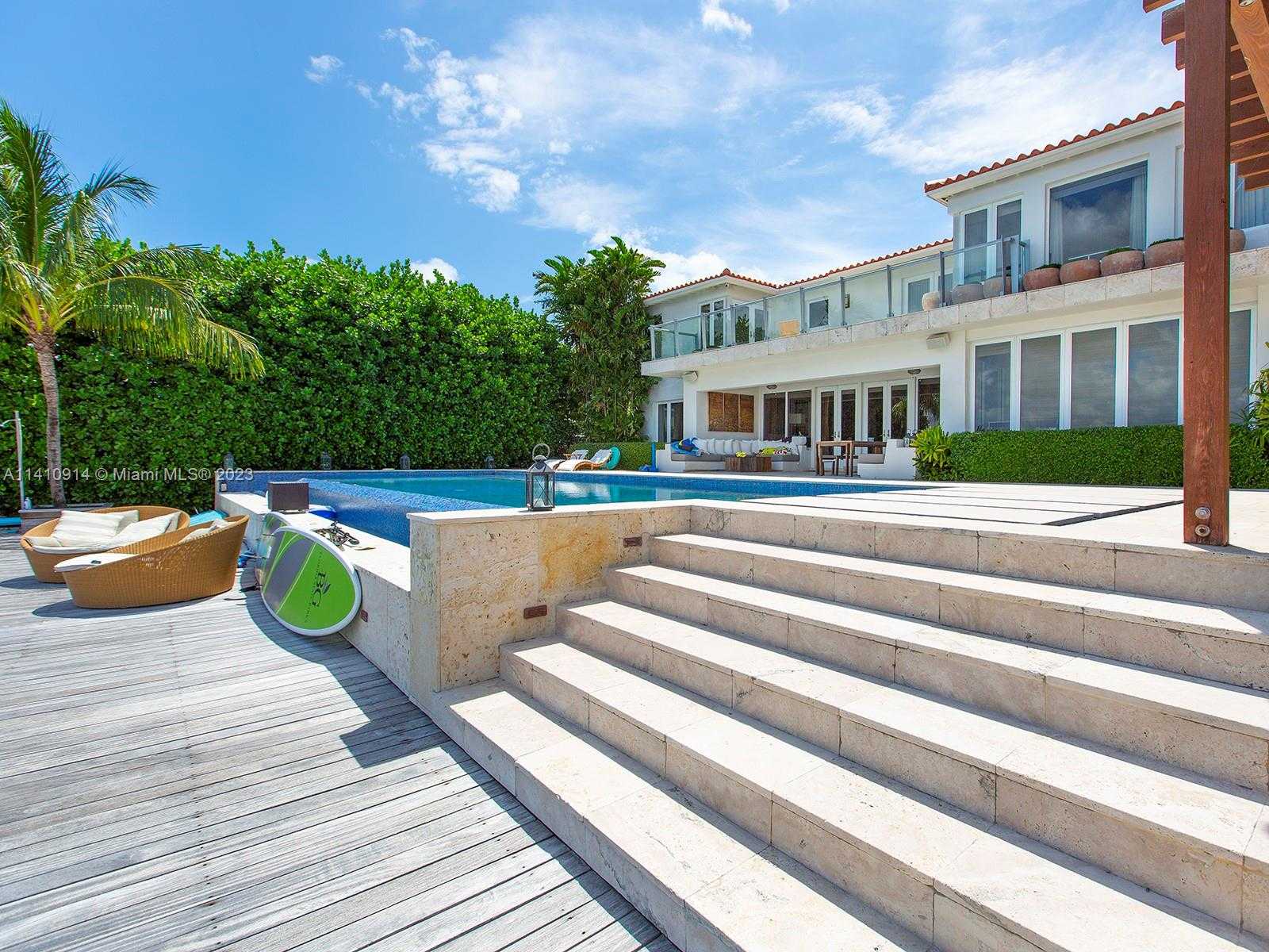 Small Image of 820 WEST DILIDO DR, Miami Beach Number 28