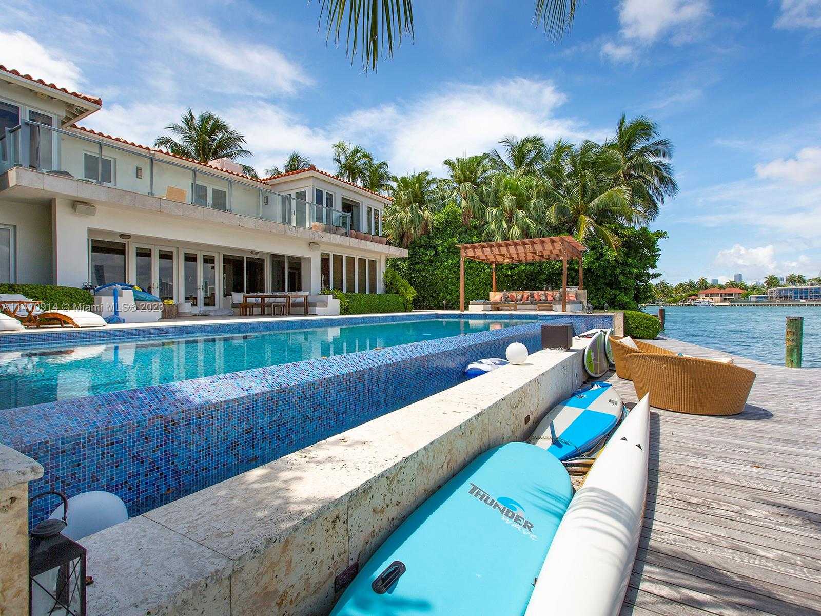 Small Image of 820 WEST DILIDO DR, Miami Beach Number 29