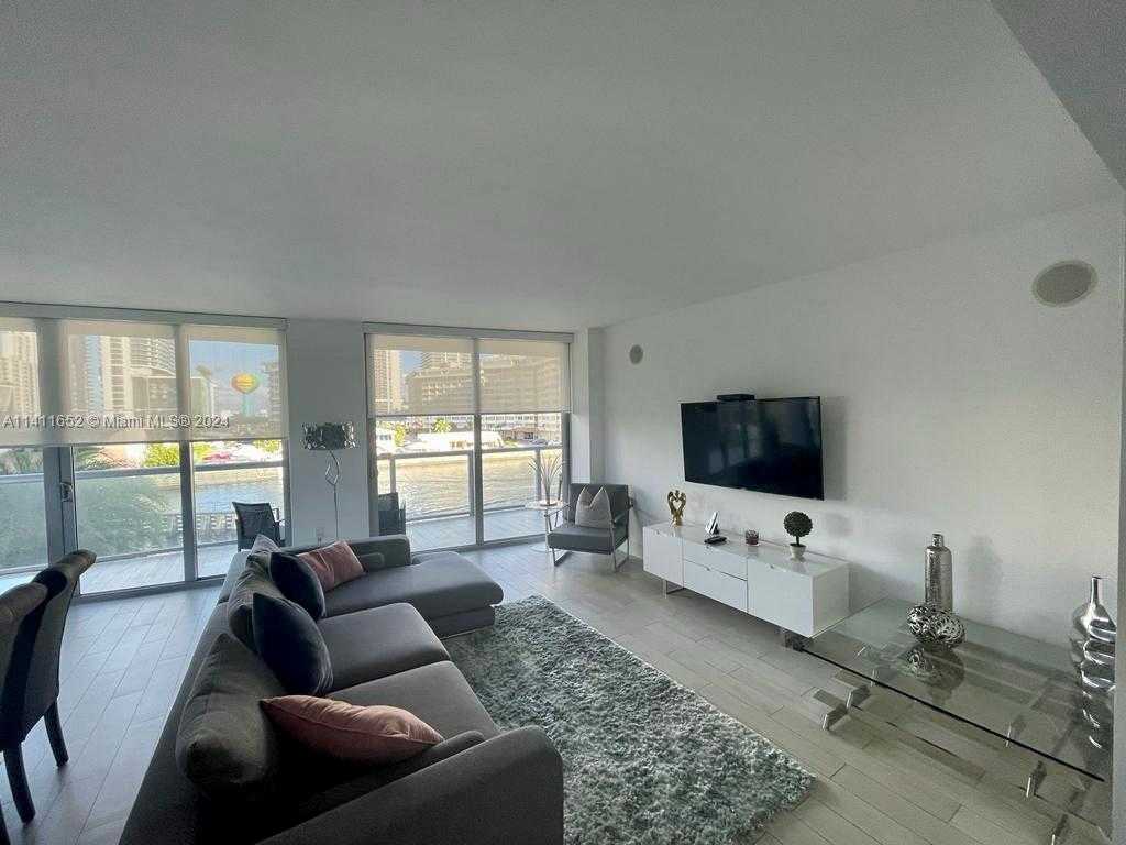 Small Image of 2600 HALLANDALE BEACH BLVD #402, Hallandale Beach Number 3