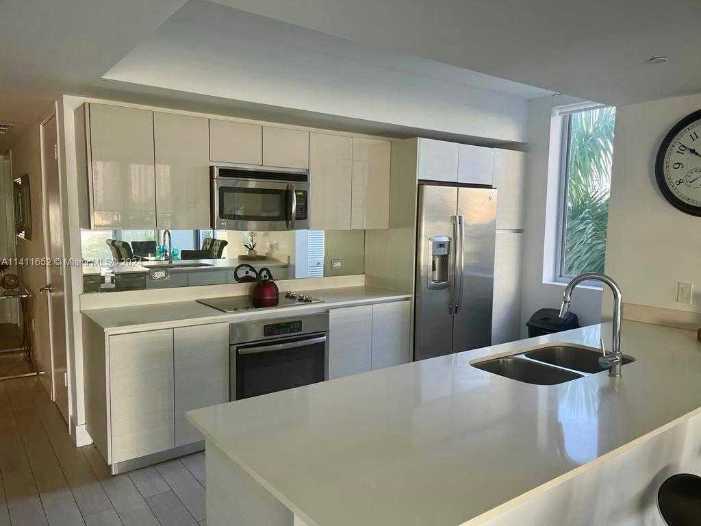 Small Image of 2600 HALLANDALE BEACH BLVD #402, Hallandale Beach Number 4