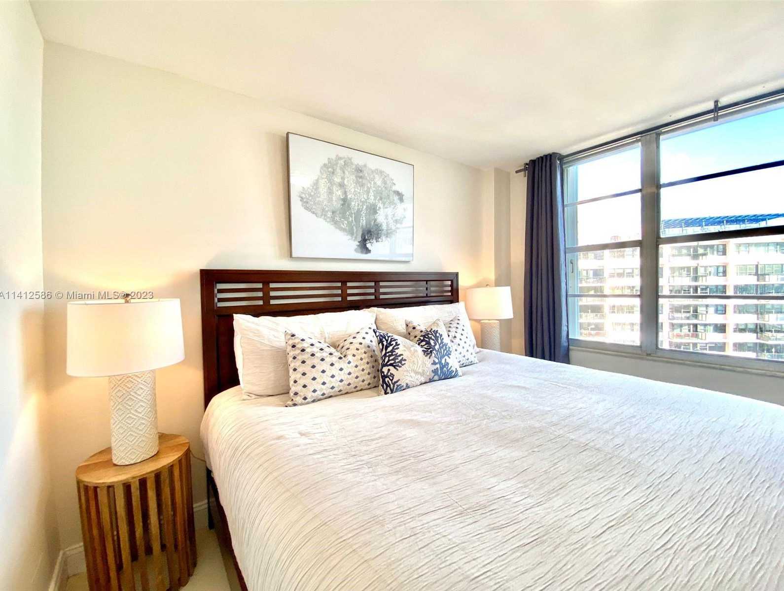 Small Image of 5161 #1502, Miami Beach Number 12