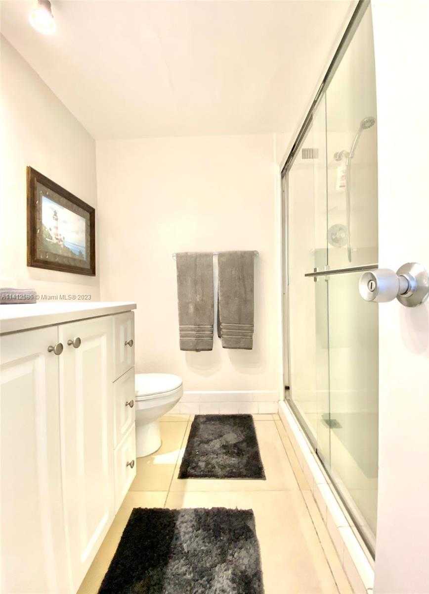Small Image of 5161 #1502, Miami Beach Number 14