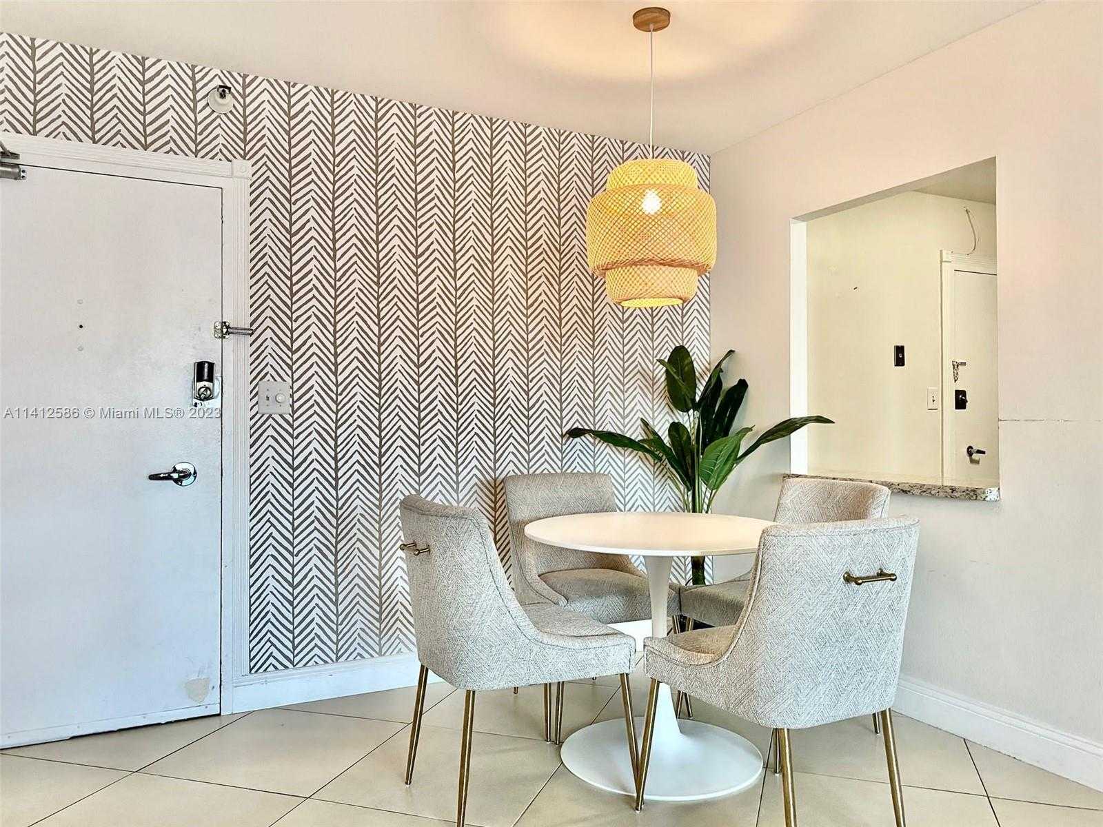 Small Image of 5161 #1502, Miami Beach Number 9
