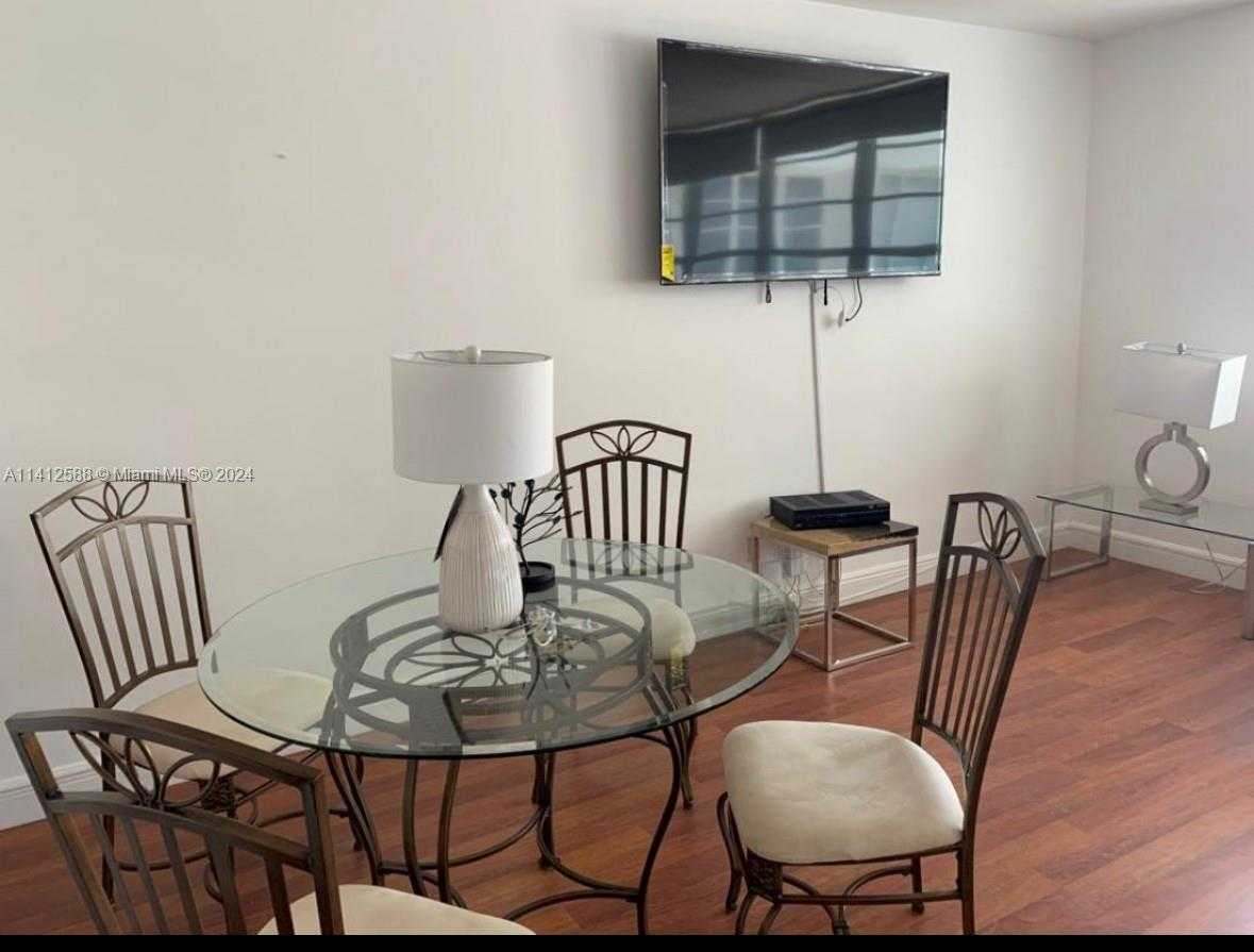 Small Image of 100 #1224, Miami Beach Number 5