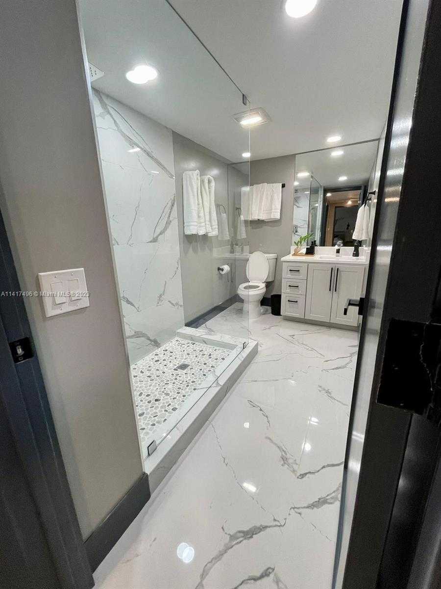 Small Image of 141 CRANDON BLVD #433, Key Biscayne Number 12