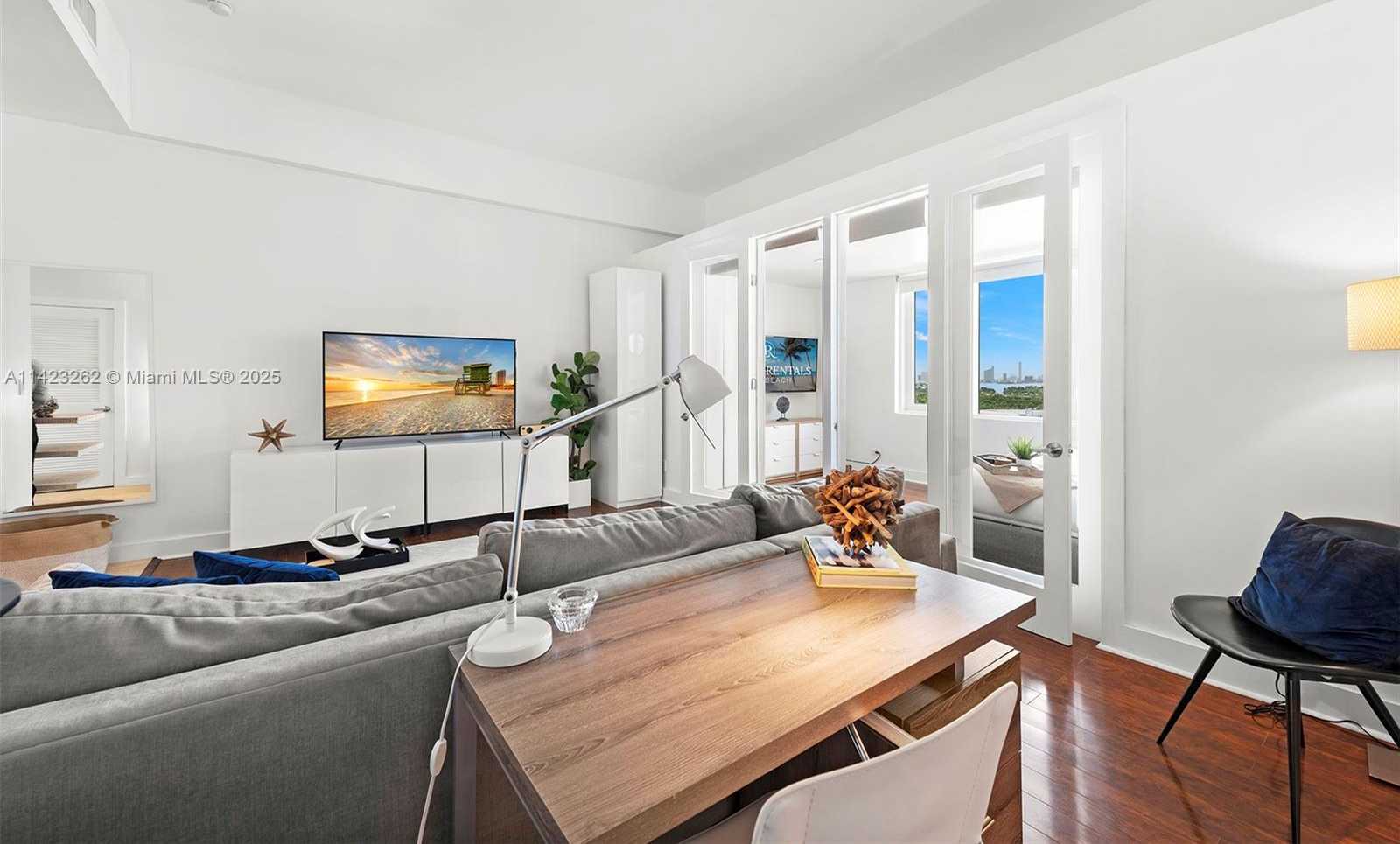 Small Image of 2301 #1632, Miami Beach Number 15
