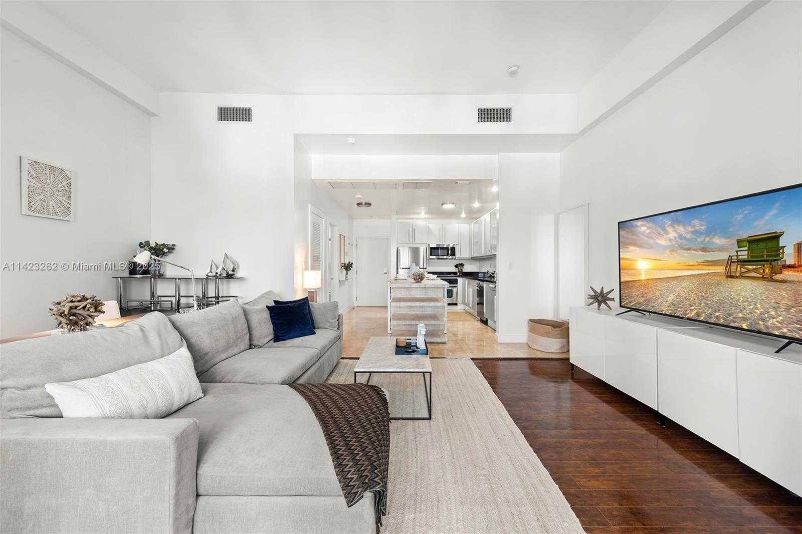 Small Image of 2301 #1632, Miami Beach Number 17