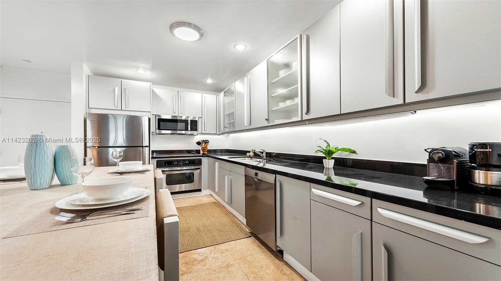 Small Image of 2301 #1632, Miami Beach Number 21