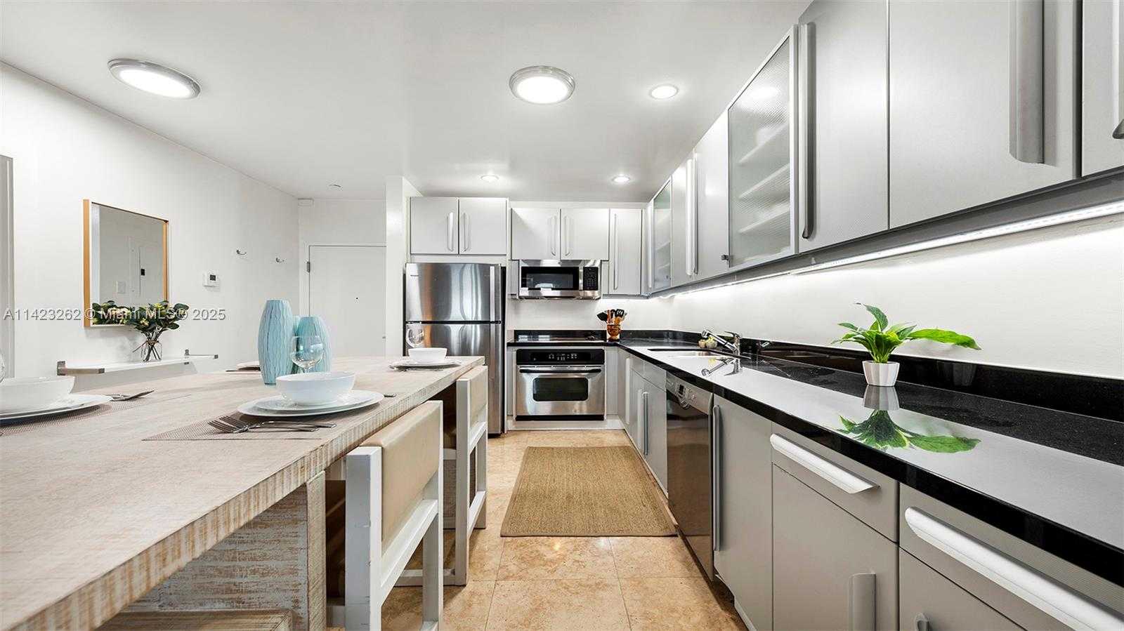 Small Image of 2301 #1632, Miami Beach Number 22