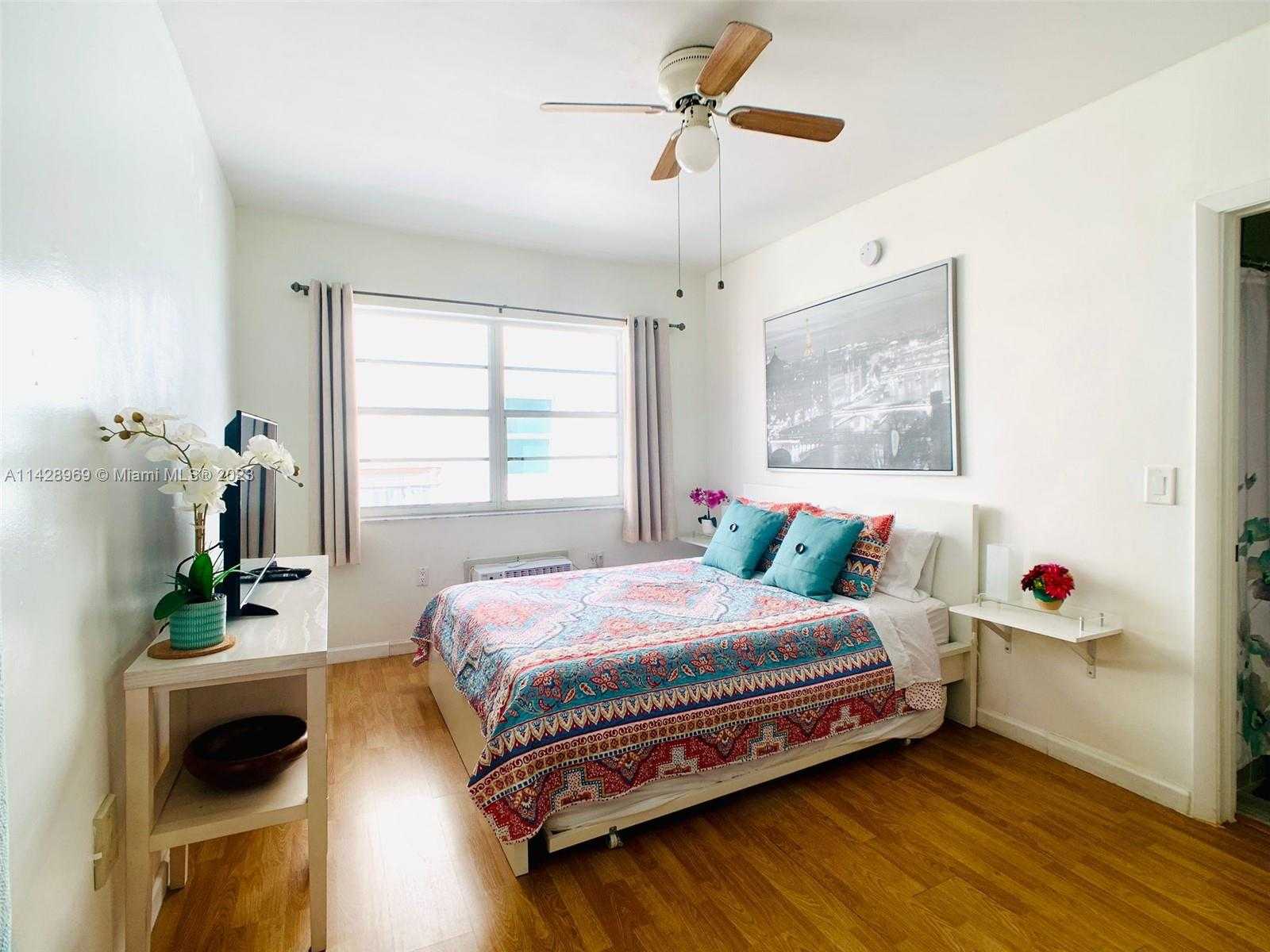 Small Image of Miami Beach Number 8