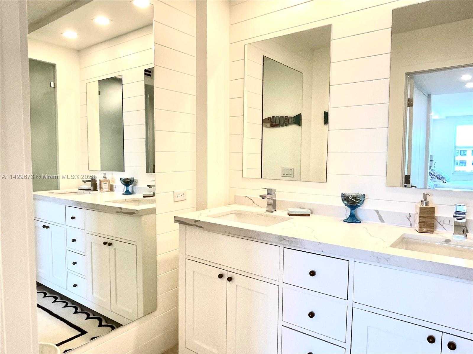 Small Image of 155 OCEAN LANE DR #809, Key Biscayne Number 10