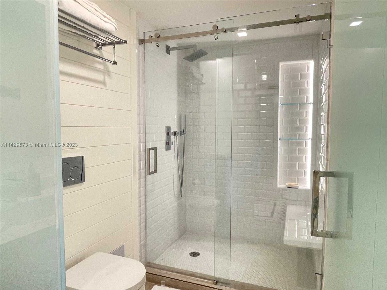 Small Image of 155 OCEAN LANE DR #809, Key Biscayne Number 11