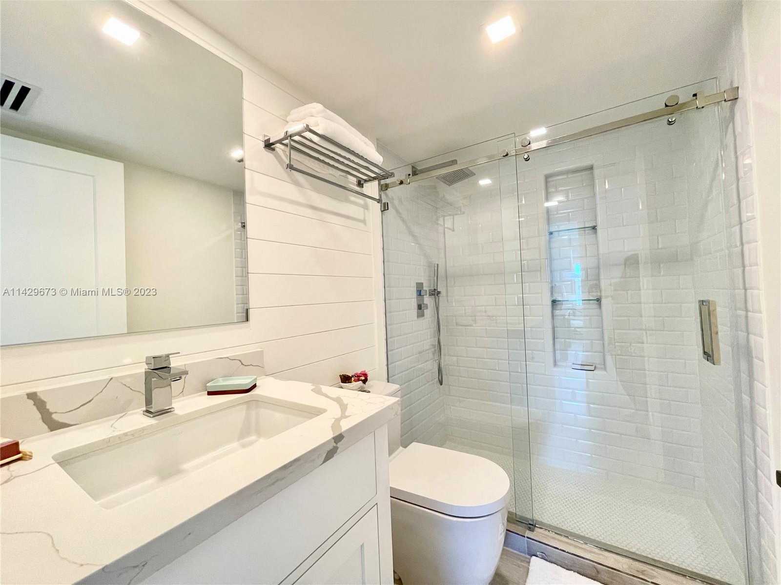 Small Image of 155 OCEAN LANE DR #809, Key Biscayne Number 13