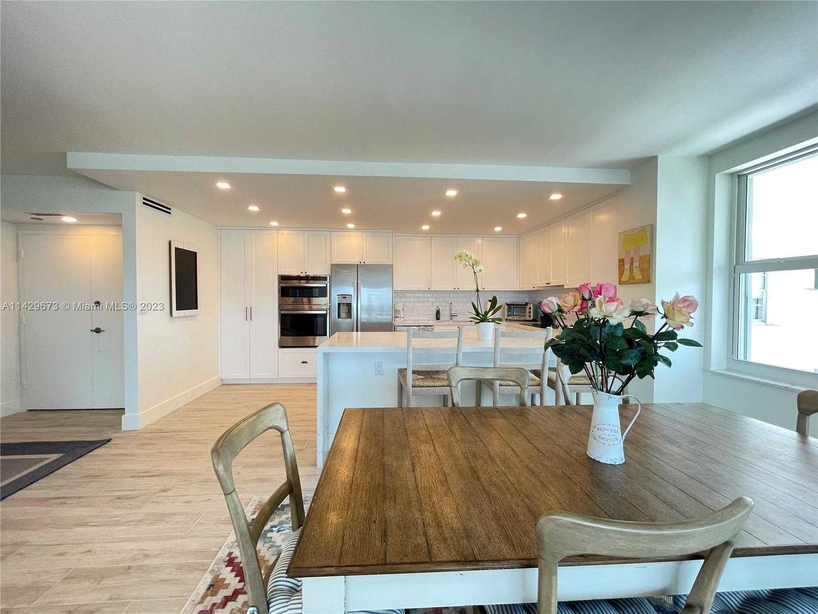 Small Image of 155 OCEAN LANE DR #809, Key Biscayne Number 6