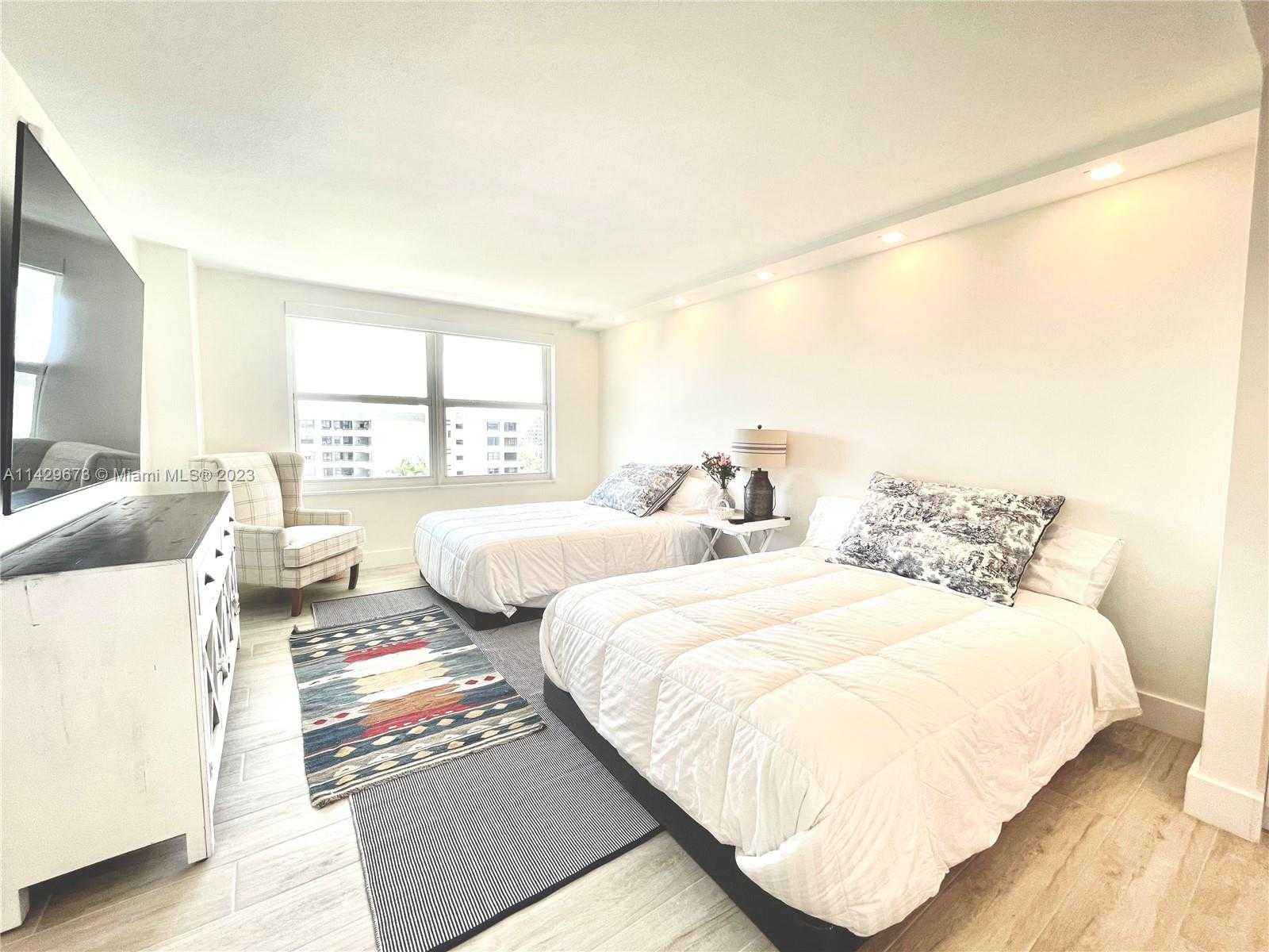 Small Image of 155 OCEAN LANE DR #809, Key Biscayne Number 9