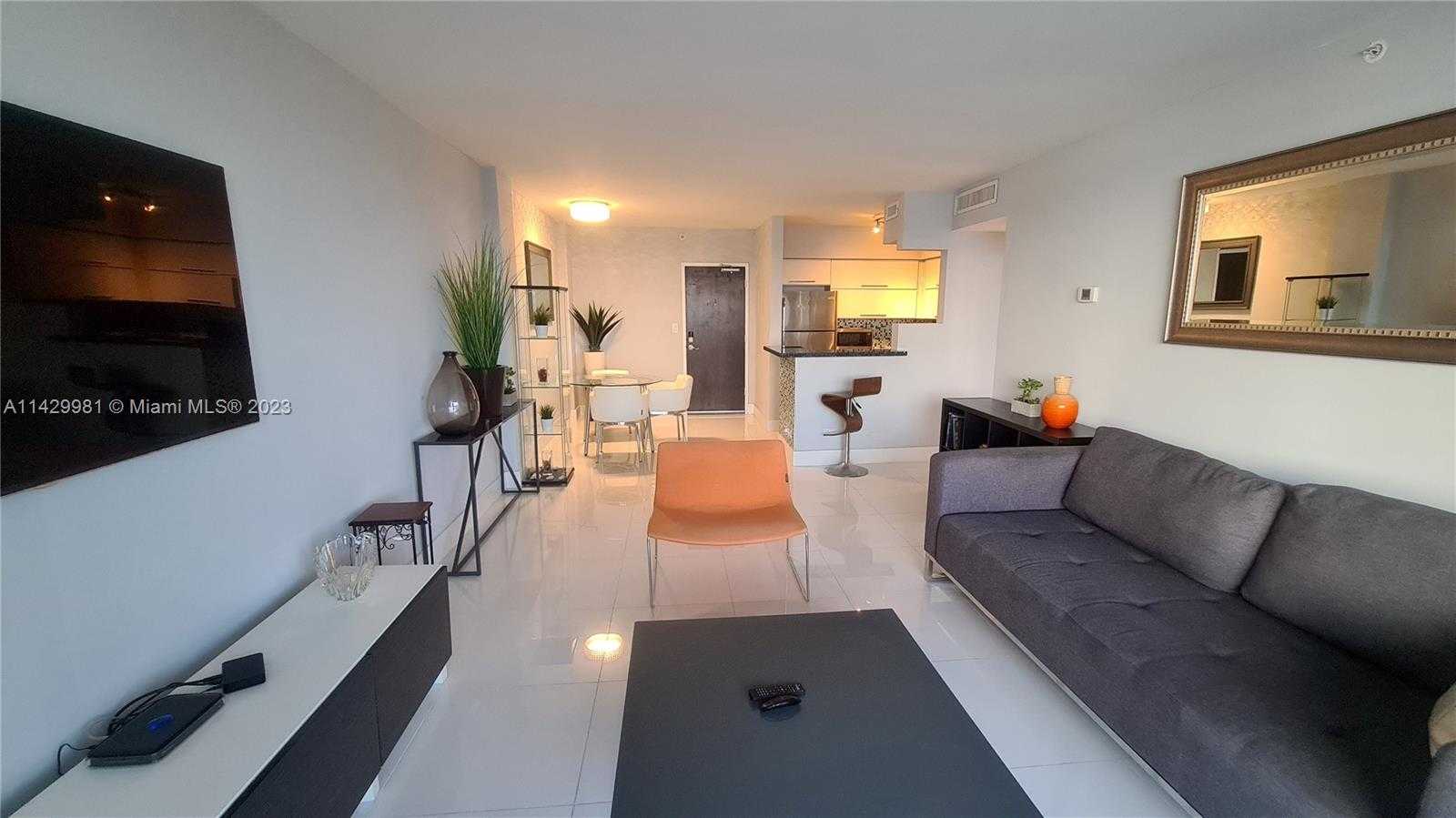 Small Image of 1500 BAY RD #818S, Miami Beach Number 2