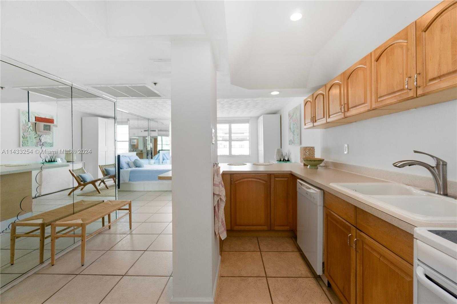 Small Image of 100 LINCOLN RD #1039, Miami Beach Number 13