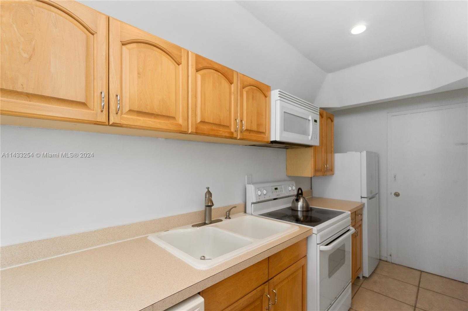 Small Image of 100 LINCOLN RD #1039, Miami Beach Number 14
