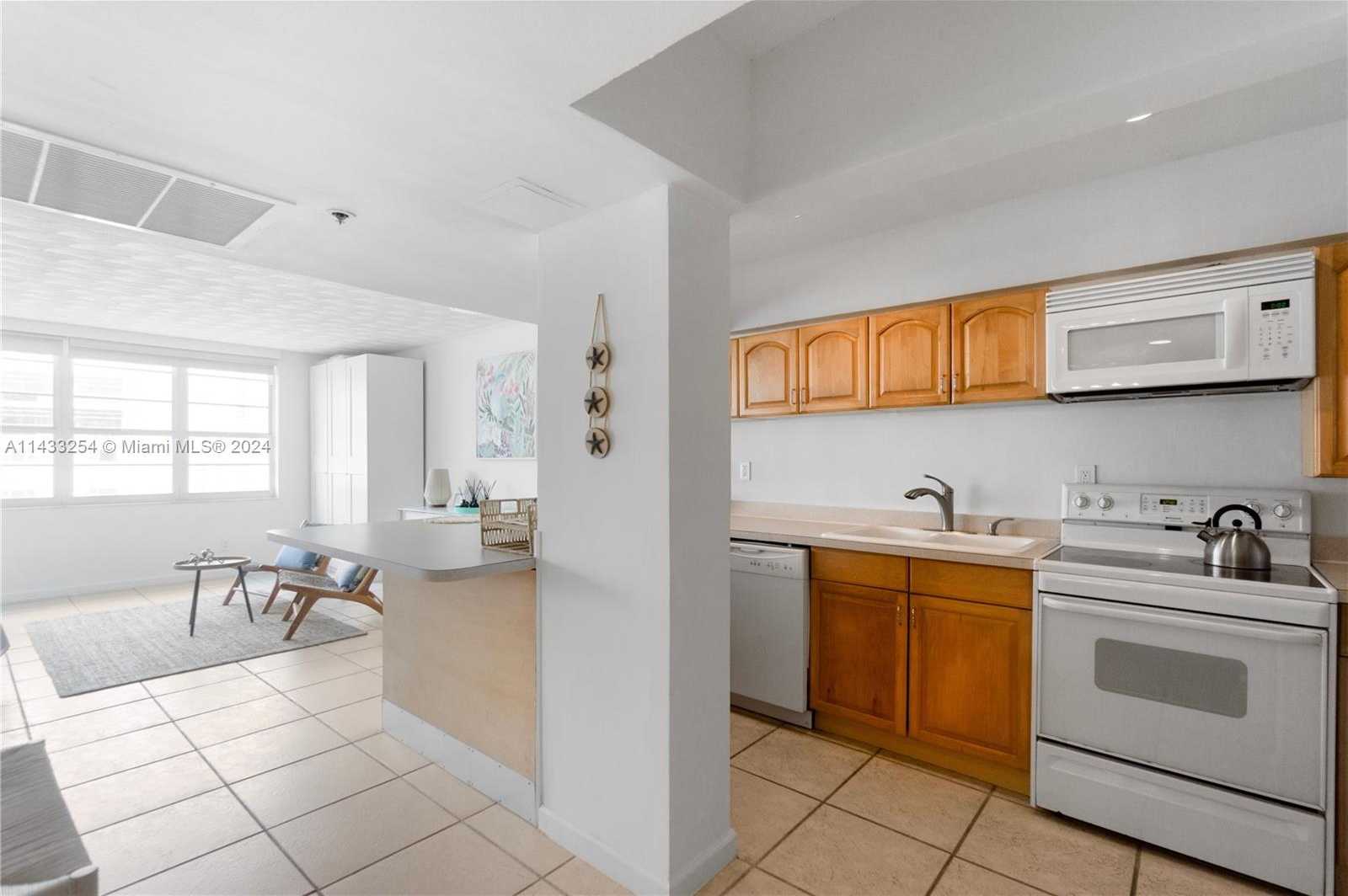 Small Image of 100 LINCOLN RD #1039, Miami Beach Number 15