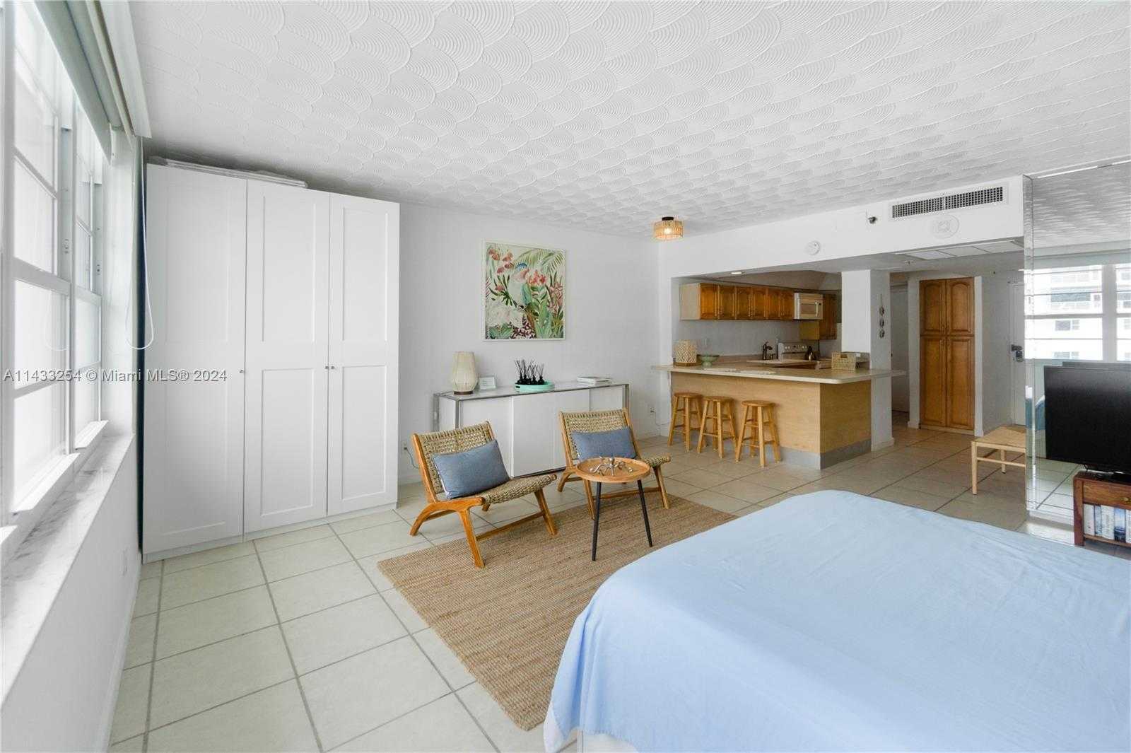 Small Image of 100 LINCOLN RD #1039, Miami Beach Number 4