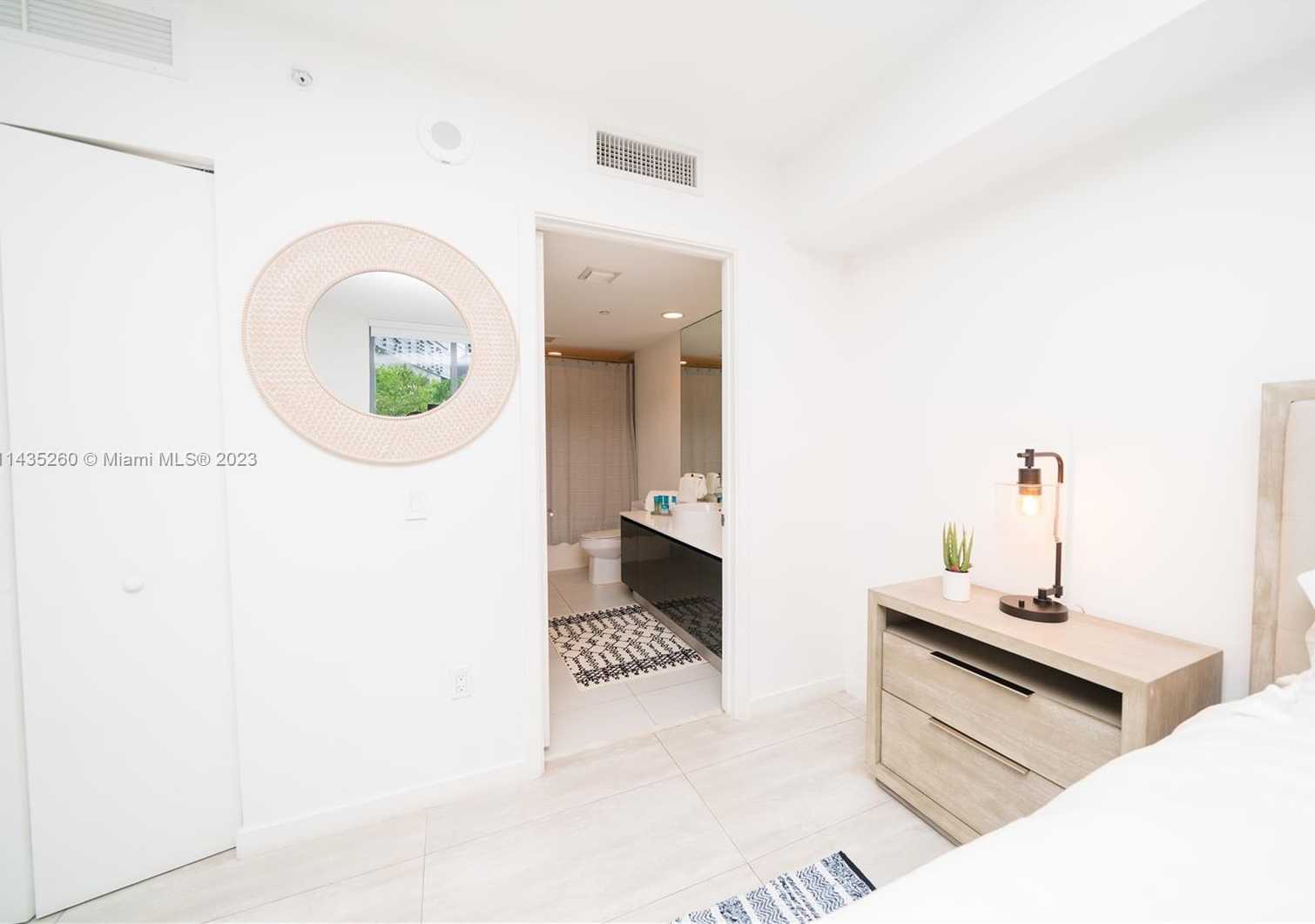 Small Image of 31 SOUTH EAST 6TH ST #301, Miami Number 23