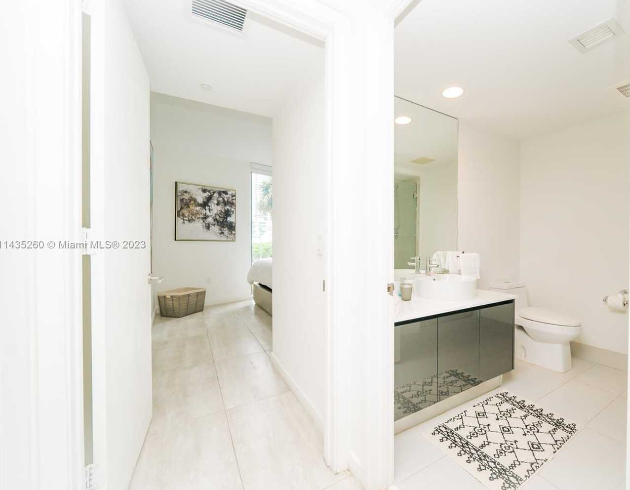 Small Image of 31 SOUTH EAST 6TH ST #301, Miami Number 46