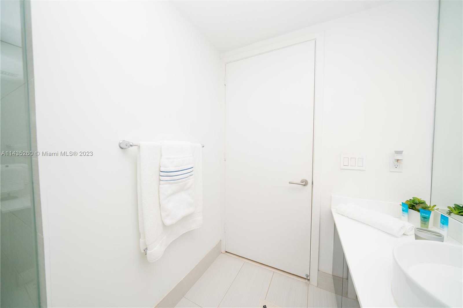 Small Image of 31 SOUTH EAST 6TH ST #301, Miami Number 52