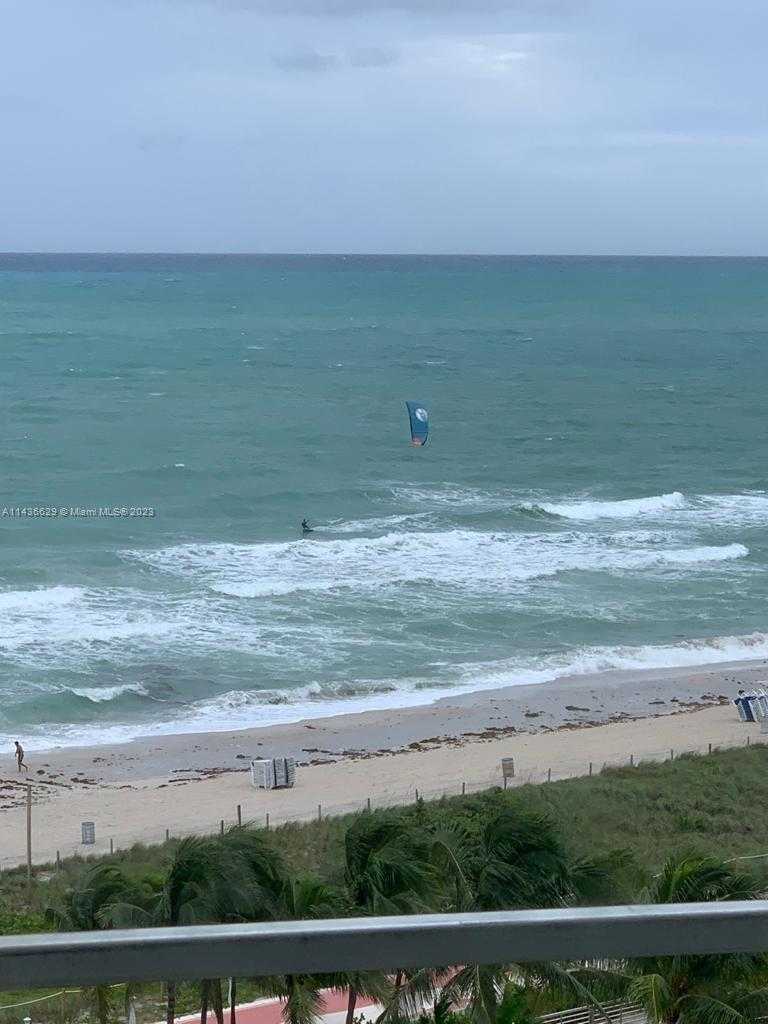 Small Image of 5151 #935, Miami Beach Number 3