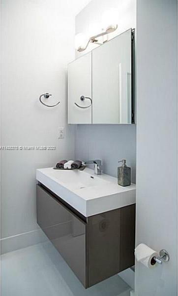 Small Image of 100 #1504, Miami Beach Number 10