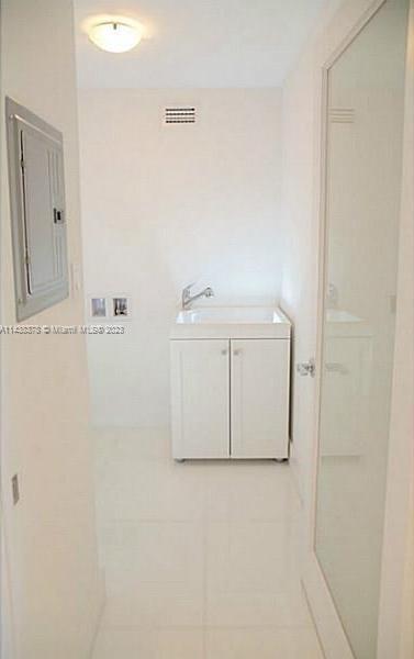 Small Image of 100 #1504, Miami Beach Number 13