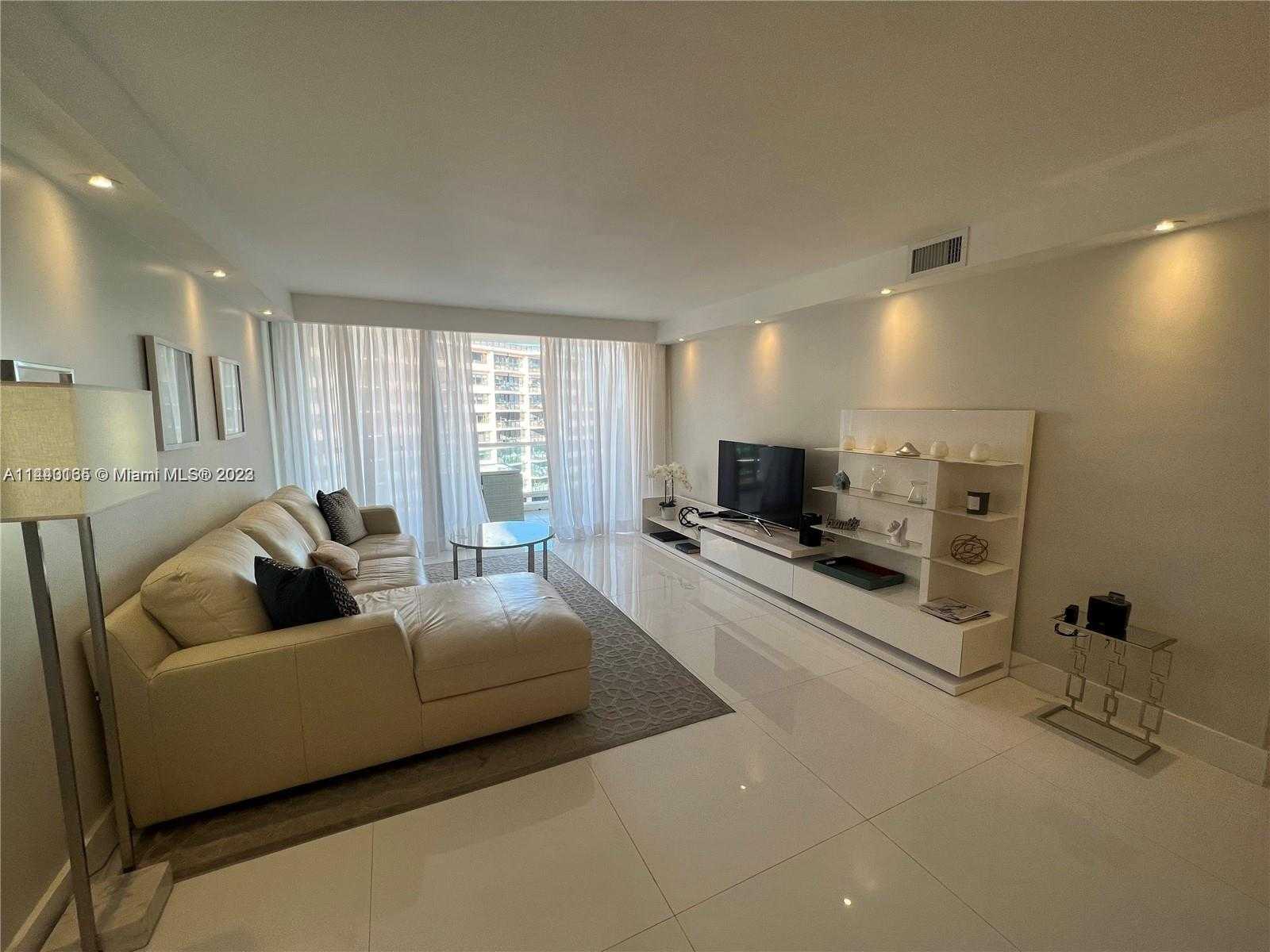 Small Image of 5161 COLLINS AV #1403, Miami Beach Number 11