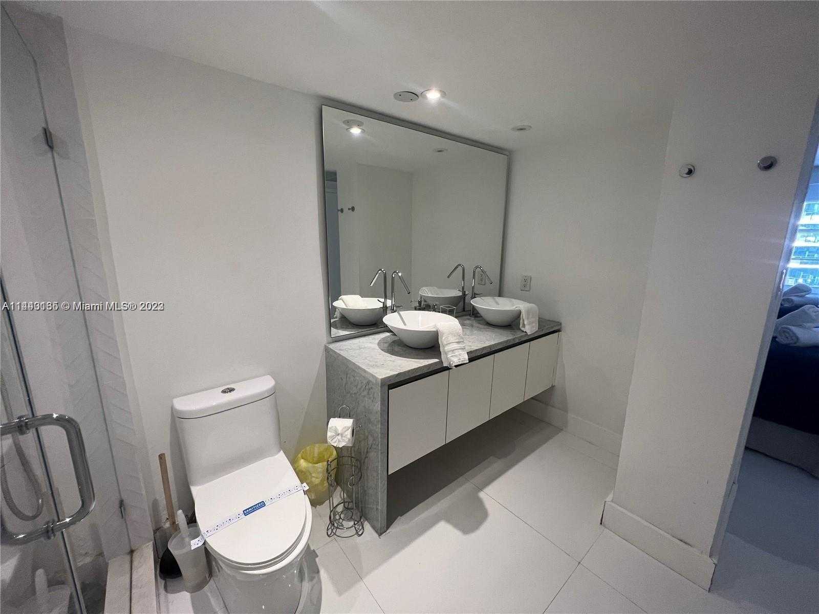 Small Image of 5161 COLLINS AV #1403, Miami Beach Number 14
