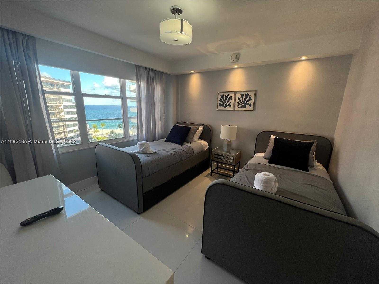 Small Image of 5161 COLLINS AV #1403, Miami Beach Number 16