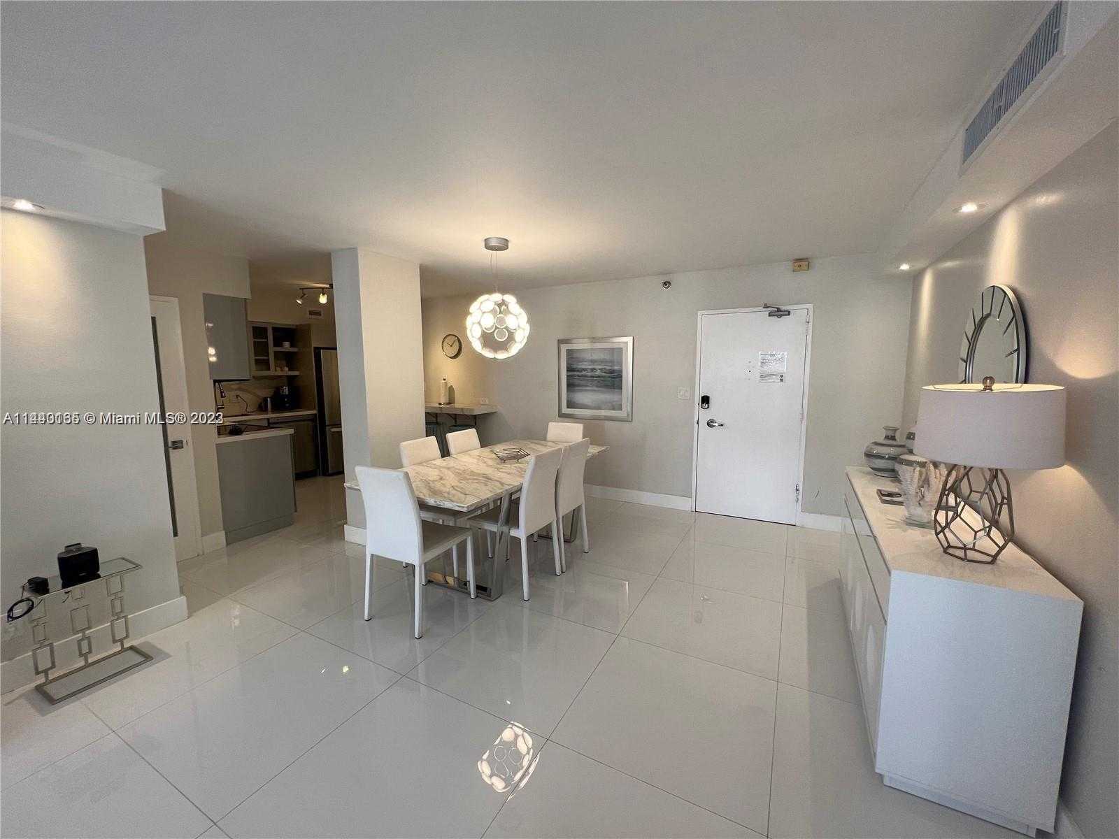 Small Image of 5161 COLLINS AV #1403, Miami Beach Number 7