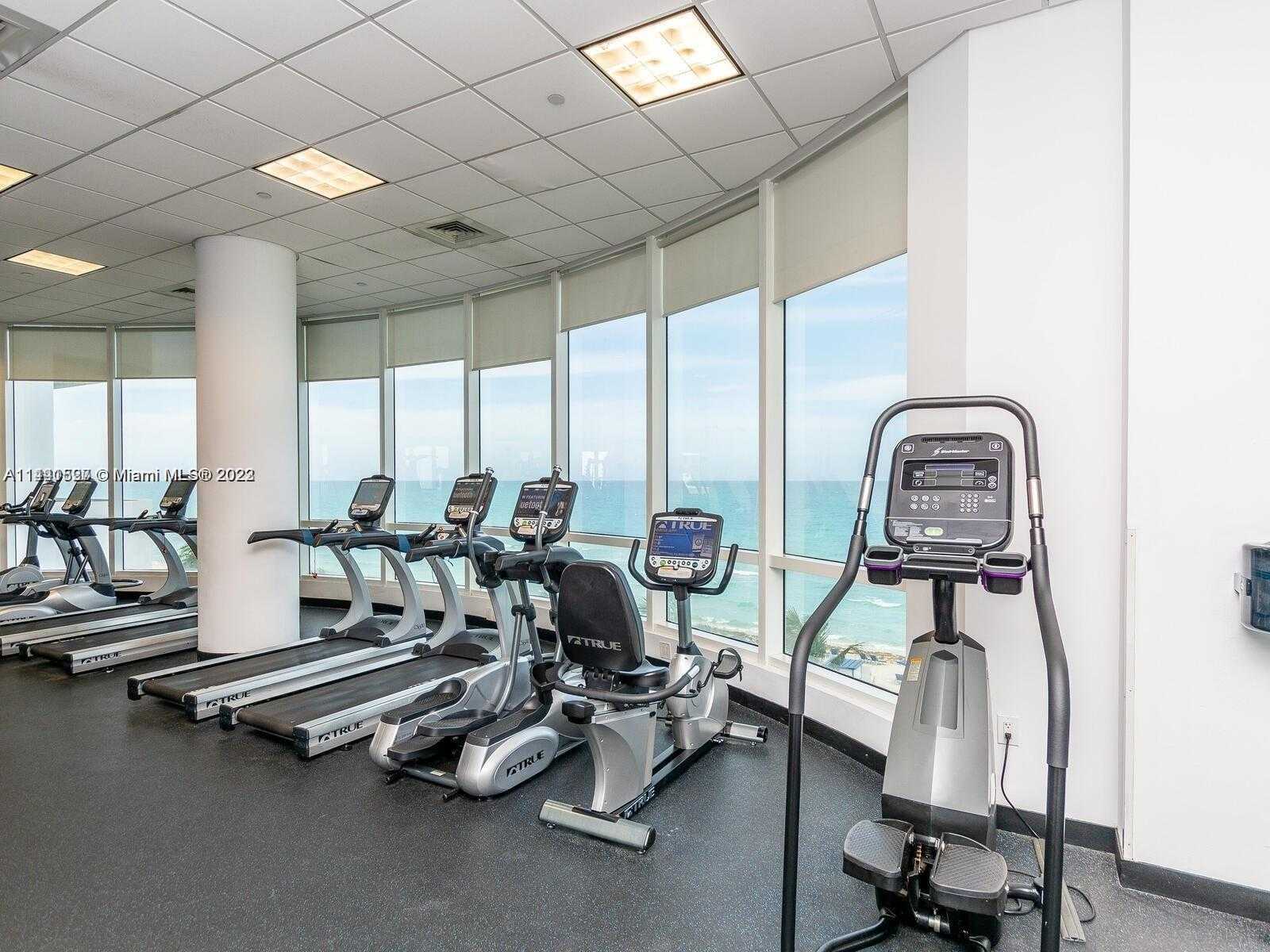 Small Image of 6365 COLLINS AVE #3010, Miami Beach Number 15