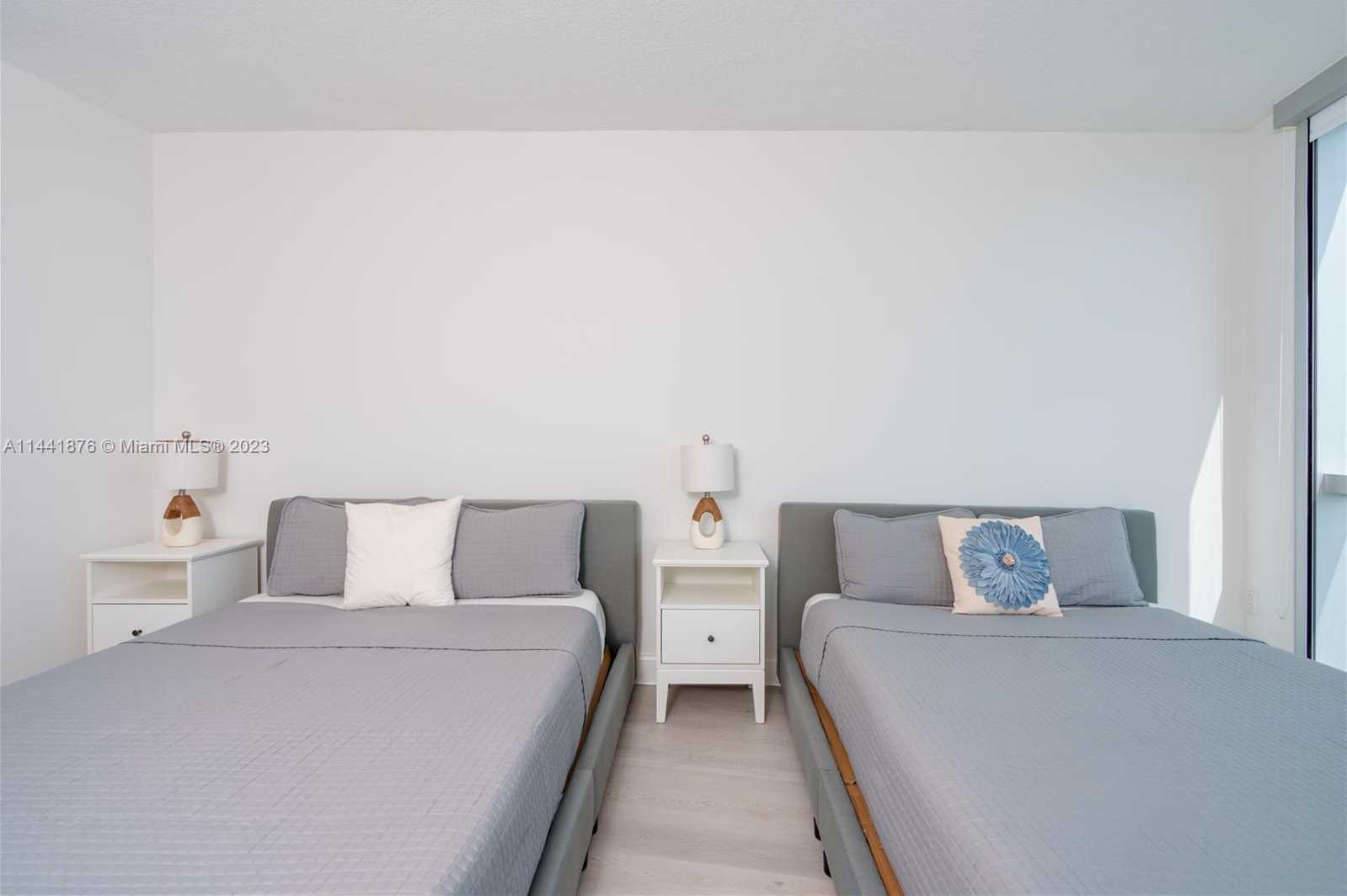 Small Image of 1750 NORTH BAYSHORE DR #2401, Miami Number 13