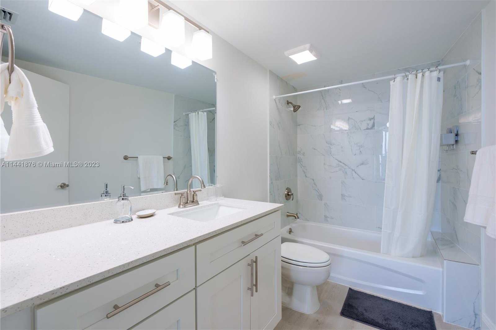 Small Image of 1750 NORTH BAYSHORE DR #2401, Miami Number 17