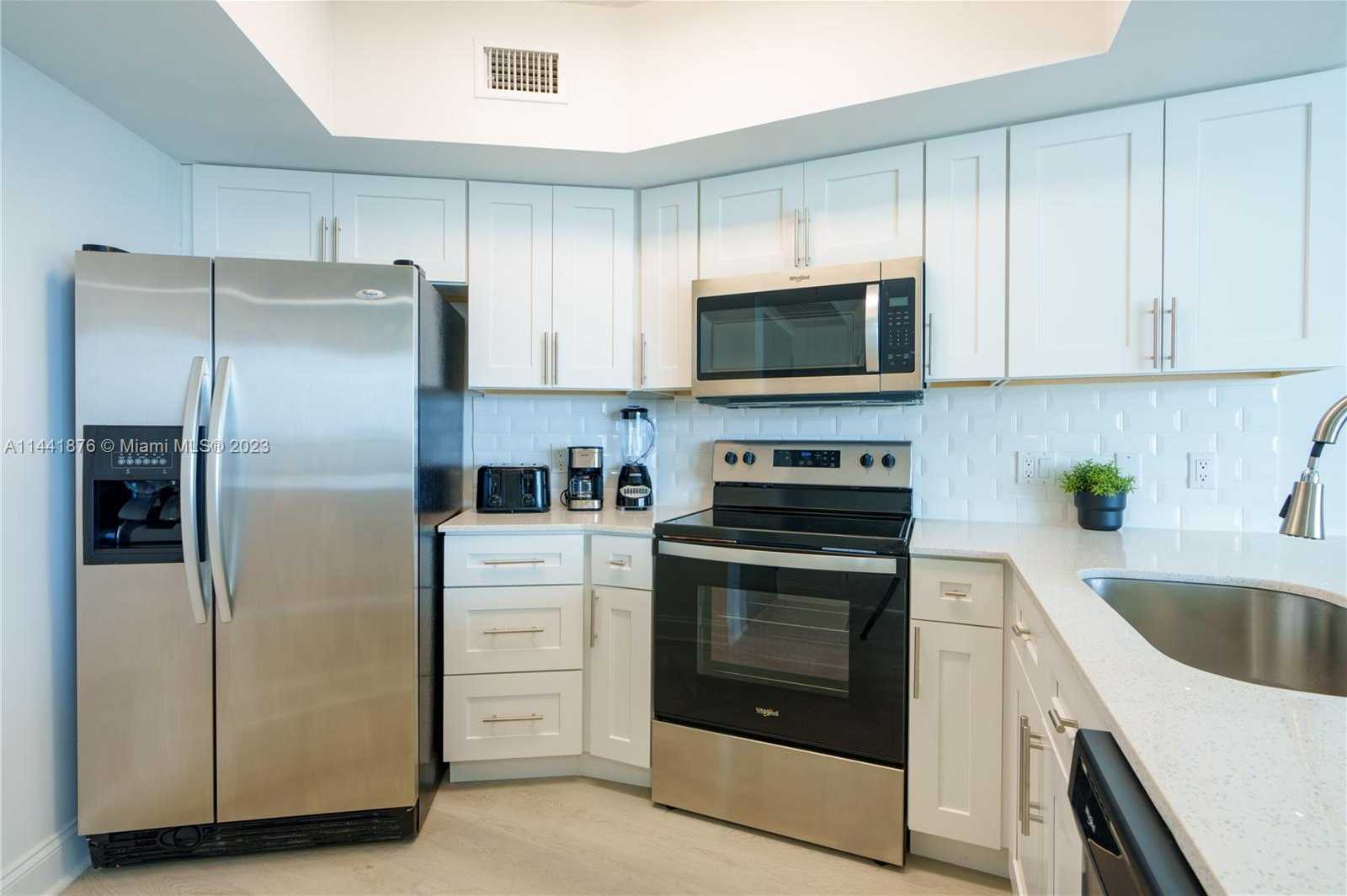 Small Image of 1750 NORTH BAYSHORE DR #2401, Miami Number 21